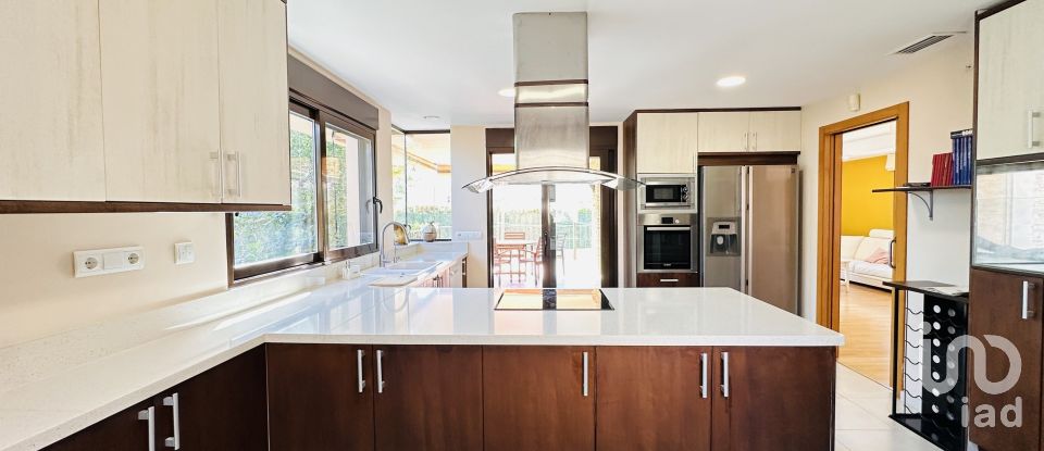 Cottage 4 bedrooms of 450 m² in La Almadraba (03560)