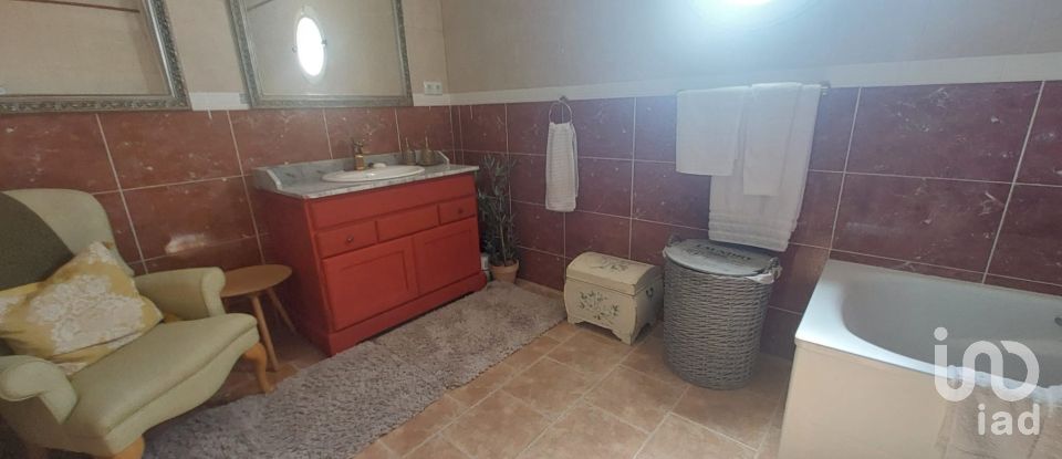 Casa de muntanya 3 habitacions de 141 m² a Dolores (03150)