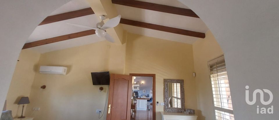 Casa de muntanya 3 habitacions de 141 m² a Dolores (03150)