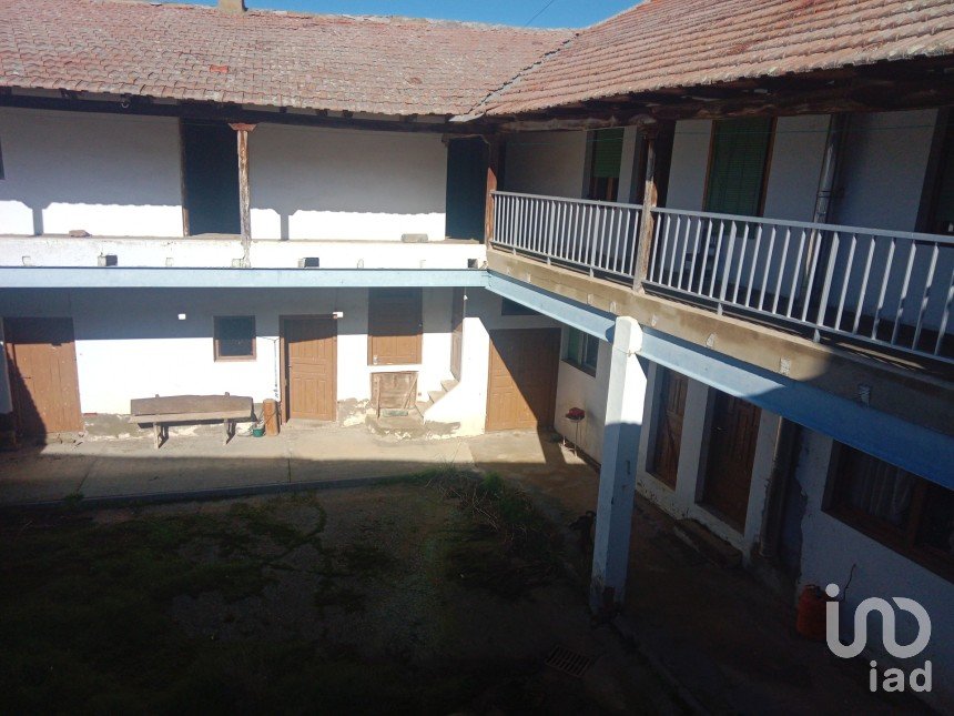 Casa 6 habitaciones de 264 m² en Santa Colomba de La Vega (24764)