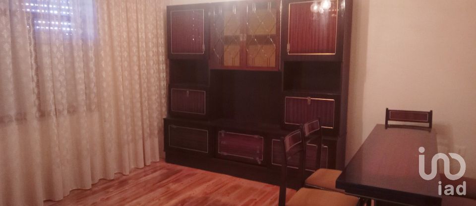 Casa 6 habitaciones de 264 m² en Santa Colomba de La Vega (24764)