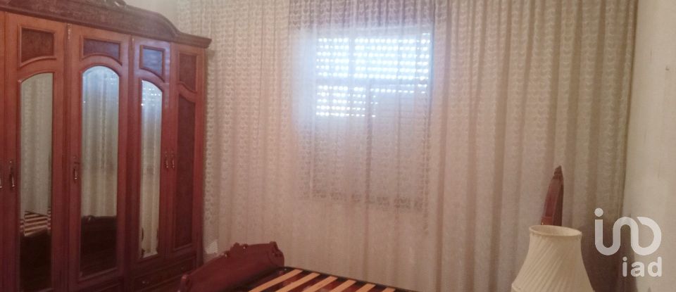 Casa 6 habitaciones de 264 m² en Santa Colomba de La Vega (24764)