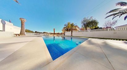 Casa rústica 5 habitaciones de 483 m² en Novelda (03660)