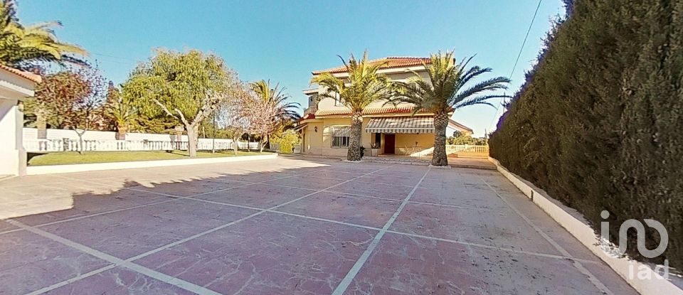 Country home 5 bedrooms of 483 m² in Novelda (03660)