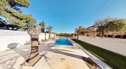 Casa rústica 5 habitaciones de 483 m² en Novelda (03660)