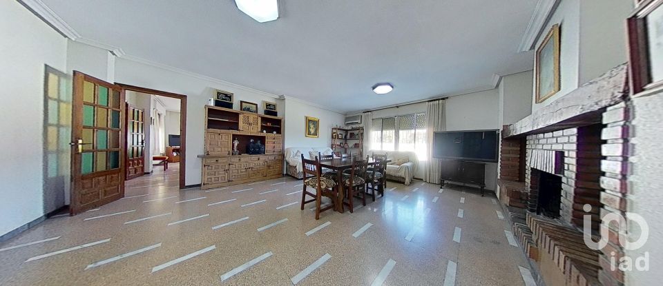 Country home 5 bedrooms of 483 m² in Novelda (03660)