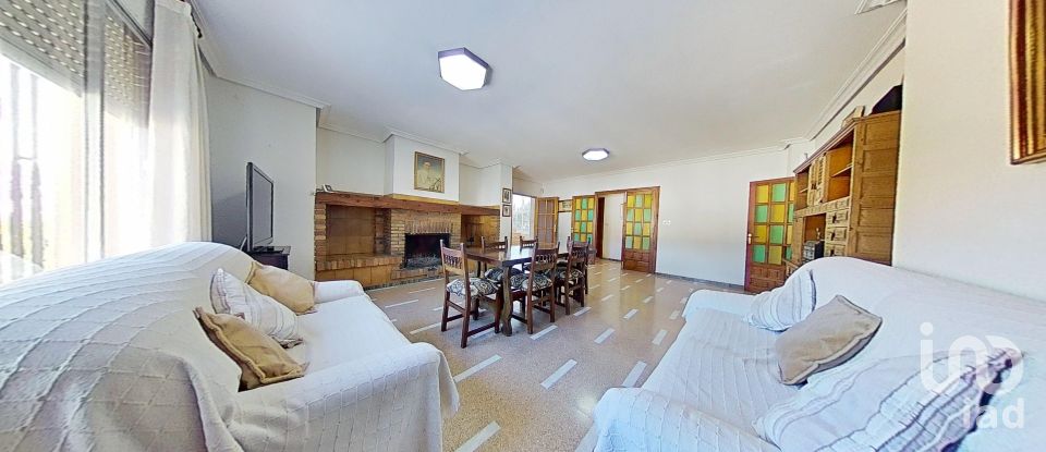 Country home 5 bedrooms of 483 m² in Novelda (03660)