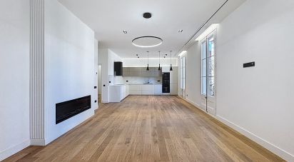 Apartment 4 bedrooms of 158 m² in Barcelona (08037)