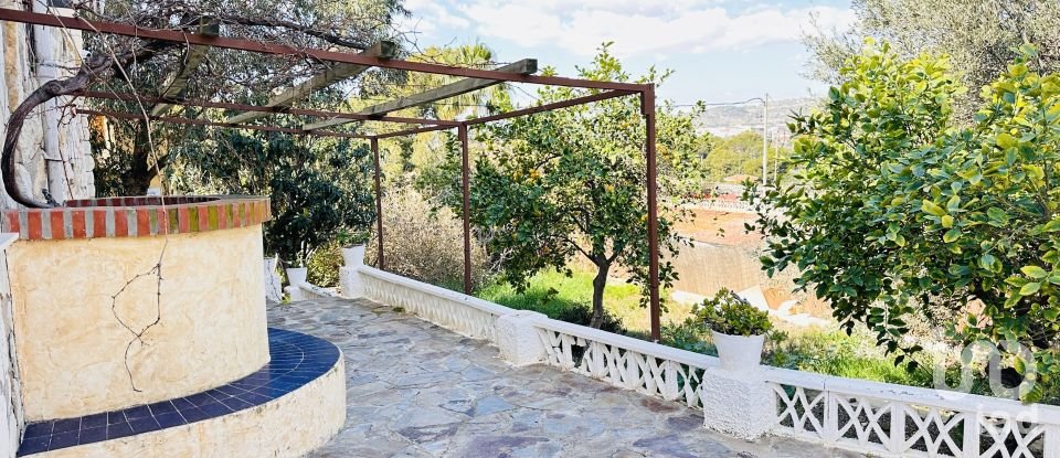 House 2 bedrooms of 160 m² in Coveta Fuma (03560)