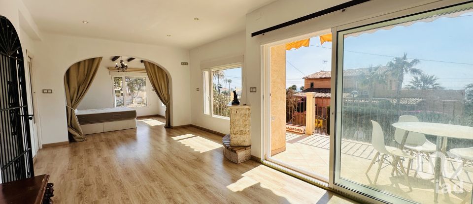 House 2 bedrooms of 160 m² in Coveta Fuma (03560)