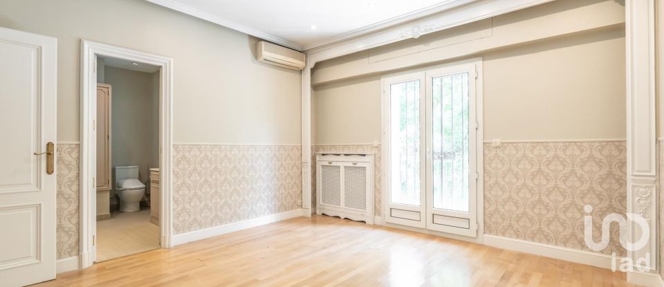 Casa de muntanya 5 habitacions de 455 m² a Madrid (28025)