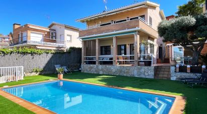 Casa 4 habitaciones de 283 m² en Teià (08329)