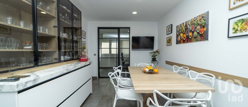 Pis 4 habitacions de 203 m² a León (24002)