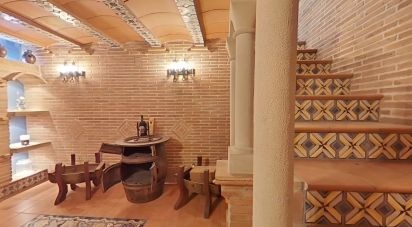 Maison 4 chambres de 375 m² à Balaguer (25600)