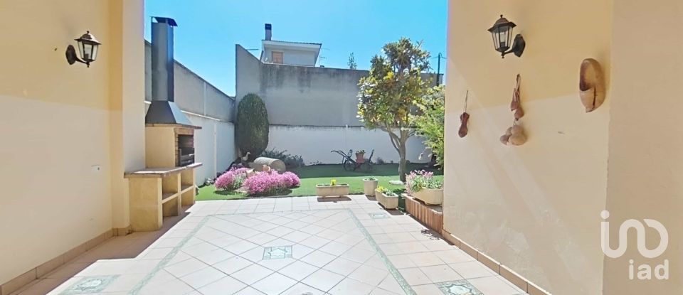 House 4 bedrooms of 375 m² in Balaguer (25600)