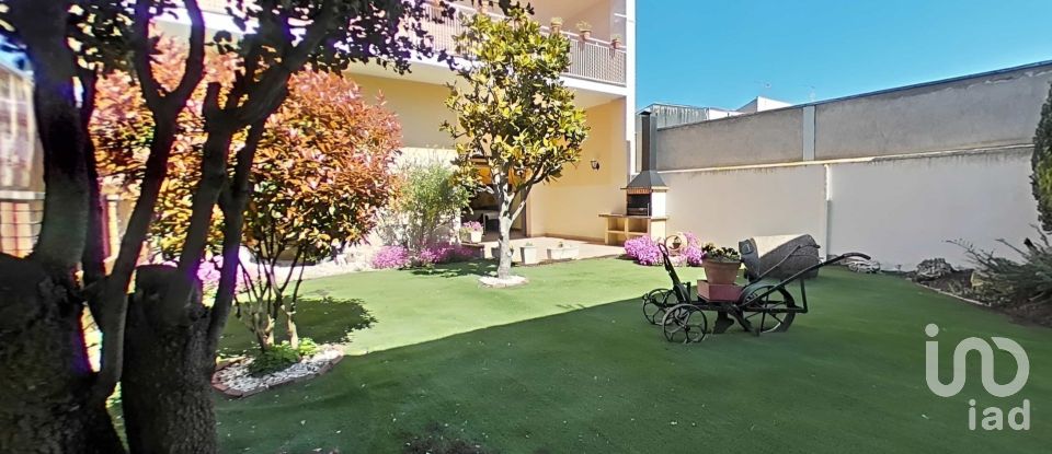 House 4 bedrooms of 375 m² in Balaguer (25600)