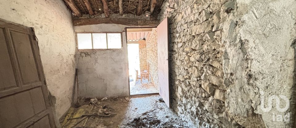 Village house 5 bedrooms of 367 m² in Castell de Castells (03793)