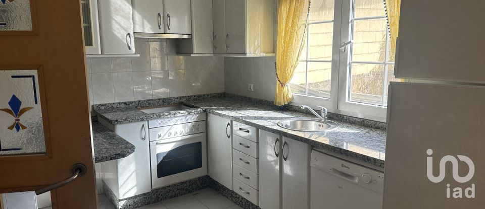 Maison 3 chambres de 210 m² à Carbajal de La Legua (24196)