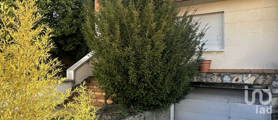 Maison 3 chambres de 210 m² à Carbajal de La Legua (24196)