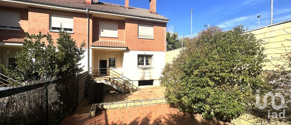 Maison 3 chambres de 210 m² à Carbajal de La Legua (24196)