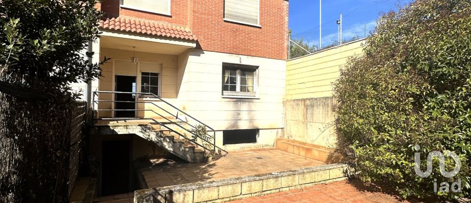 Maison 3 chambres de 210 m² à Carbajal de La Legua (24196)