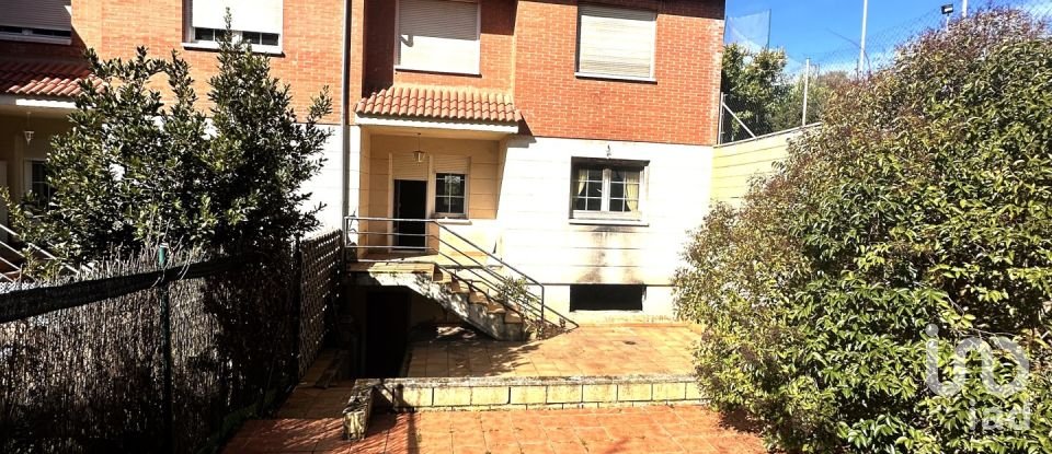 Maison 3 chambres de 210 m² à Carbajal de La Legua (24196)