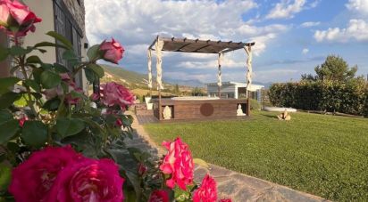 Cottage 5 bedrooms of 176 m² in Jaca (22700)