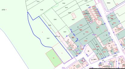Building plot of 4,592 m² in Villaturiel (24226)