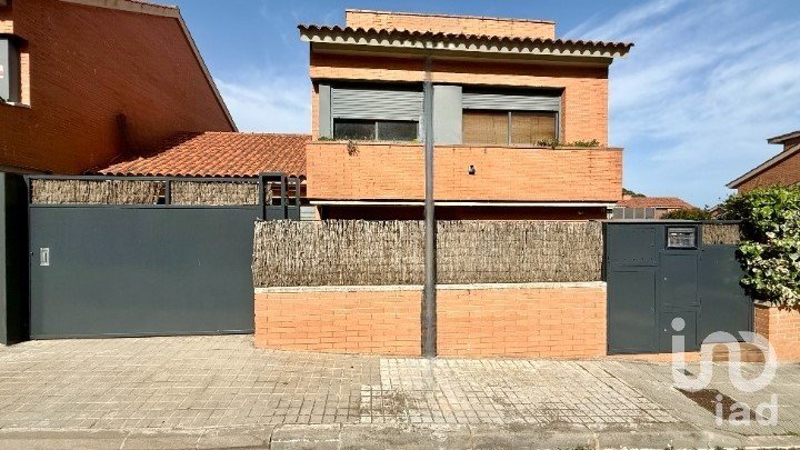 Casa 4 habitaciones de 179 m² en Sant Andreu de Llavaneres (08392)