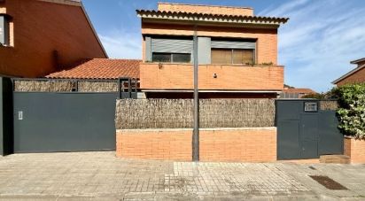 Casa 4 habitacions de 179 m² a Sant Andreu de Llavaneres (08392)