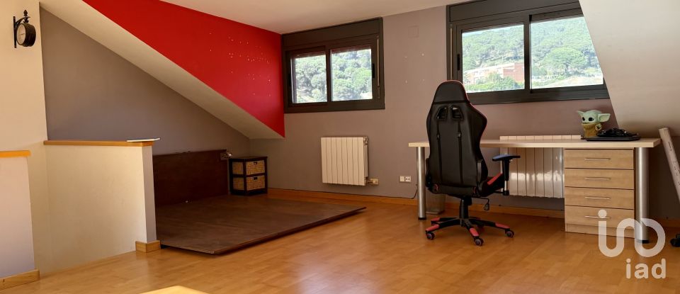 Casa 4 habitaciones de 179 m² en Sant Andreu de Llavaneres (08392)