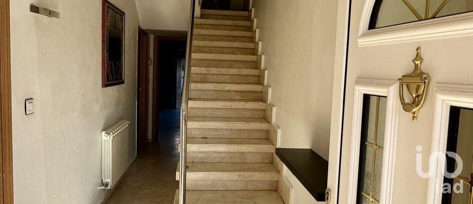 Casa 4 habitaciones de 160 m² en La Virgen del Camino (24198)