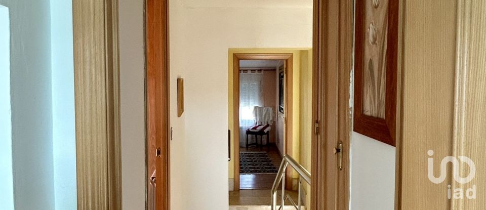 Casa 4 habitaciones de 160 m² en La Virgen del Camino (24198)