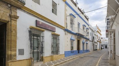 Casa señorial 10 habitaciones de 368 m² en Chiclana de la Frontera (11130)