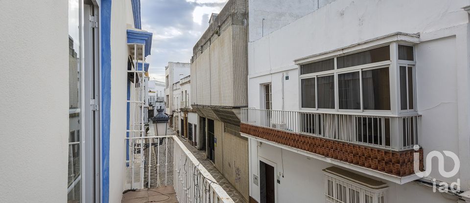 Casa señorial 10 habitaciones de 368 m² en Chiclana de la Frontera (11130)