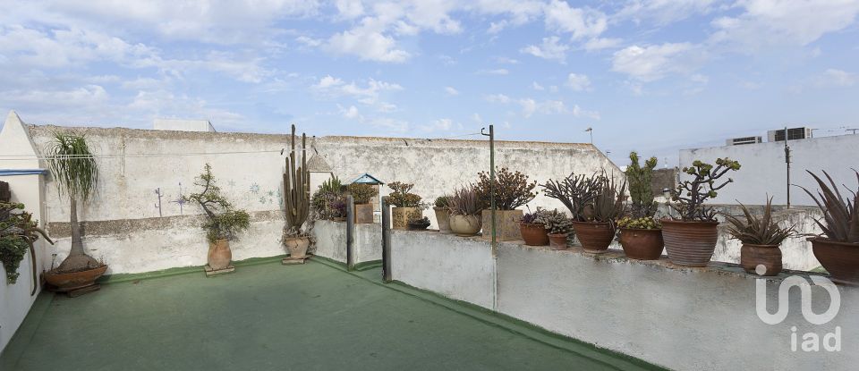 Casa señorial 10 habitaciones de 368 m² en Chiclana de la Frontera (11130)