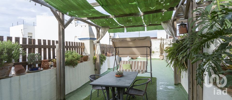 Casa señorial 10 habitaciones de 368 m² en Chiclana de la Frontera (11130)