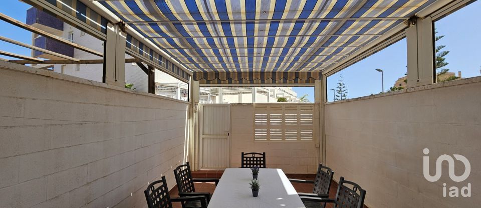 Piso 2 habitaciones de 110 m² en Urbanización Roquetas de Mar (04740)