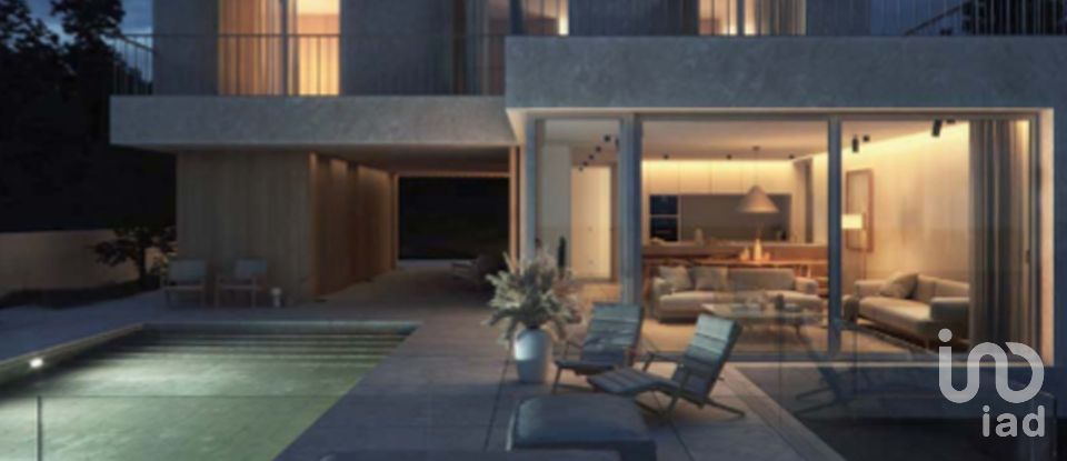 Maison 4 chambres de 221 m² à Palmeira (15959)