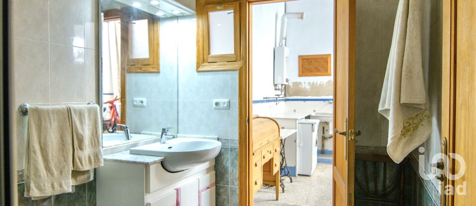 Mansion 6 bedrooms of 243 m² in La Font d'en Carros (46717)