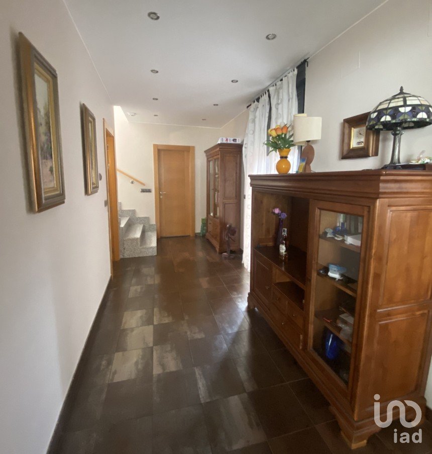House 3 bedrooms of 220 m² in Medina del Campo (47400)