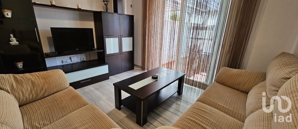 Piso 2 habitaciones de 110 m² en Urbanización Roquetas de Mar (04740)