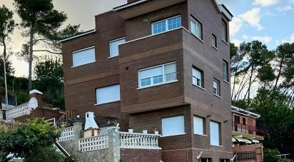 House 4 bedrooms of 270 m² in Sant Boi de Llobregat (08830)