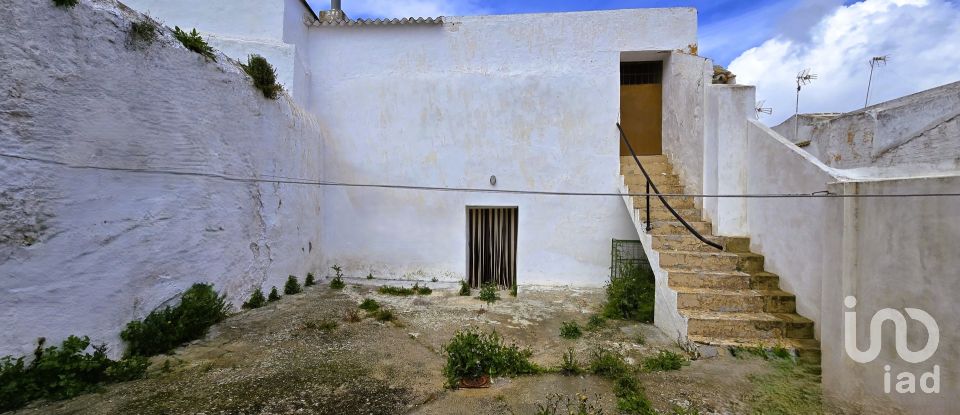 Casa de pueblo 6 habitaciones de 254 m² en Cañete la Real (29340)