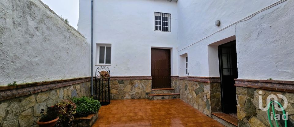 Casa de pueblo 6 habitaciones de 254 m² en Cañete la Real (29340)