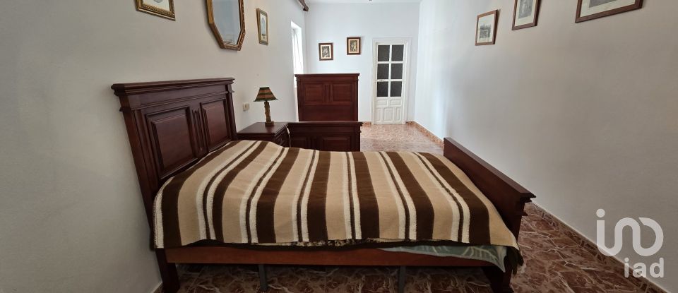 Casa de pueblo 6 habitaciones de 254 m² en Cañete la Real (29340)