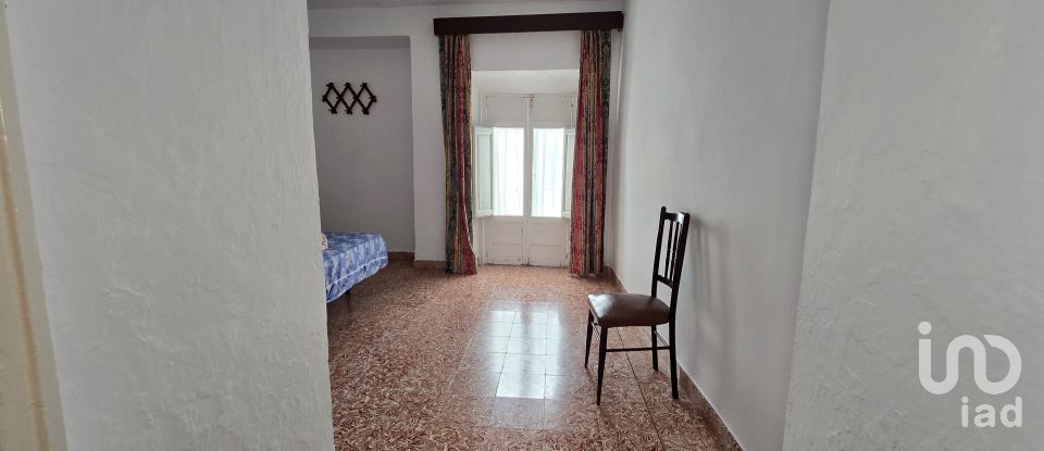 Casa de pueblo 6 habitaciones de 254 m² en Cañete la Real (29340)