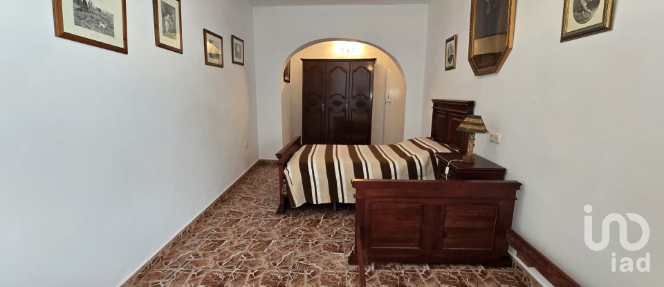 Casa de pueblo 6 habitaciones de 254 m² en Cañete la Real (29340)