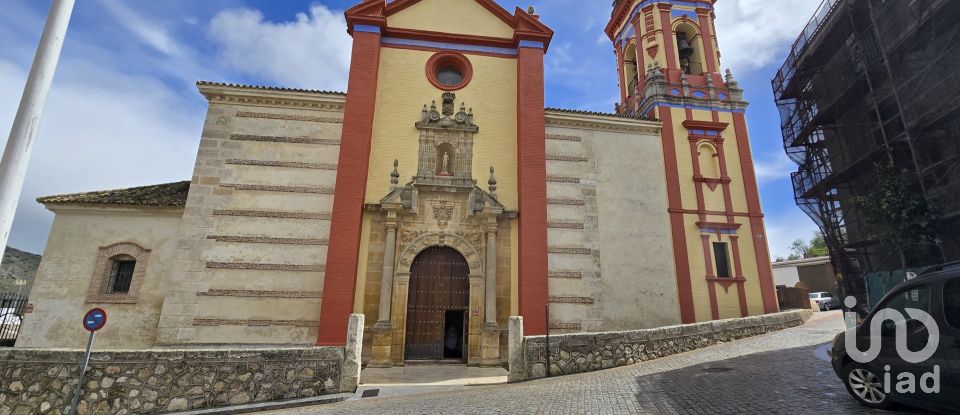 Casa de pueblo 6 habitaciones de 254 m² en Cañete la Real (29340)
