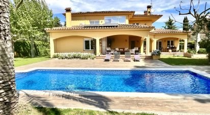 Mansion 5 bedrooms of 244 m² in Avinyonet de Puigventós (17742)